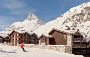 Départ skis aux pieds