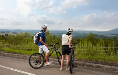 Club Med北海道Tomamu度假村山间骑行运动