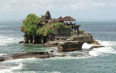 tanah lot bali