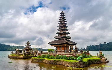 temple pura ulun danu bratan bali