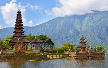 WIR BRINGEN SIE AN DIE SCHÖNSTEN PLÄTZE DER WELT