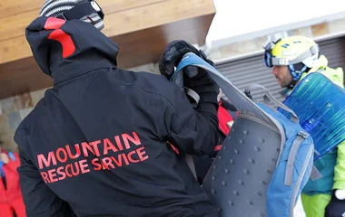 Off piste skiing