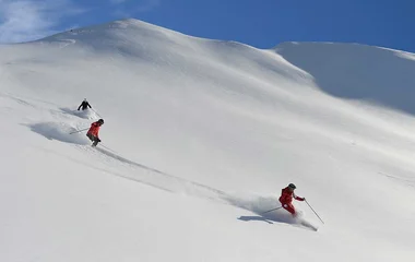 Off piste mountain guide