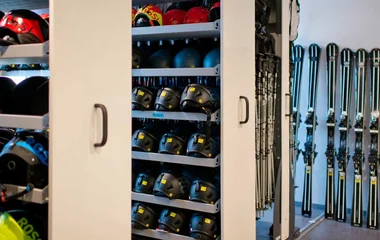 Ski equipment for advanced
