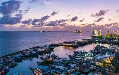Scoprire la vita sull'isola alle Maldive