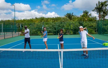 Group tennis lesson