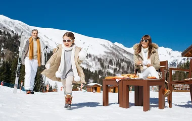 Família em destino de neve.