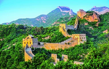 Historische Wunder und Naturschönheiten