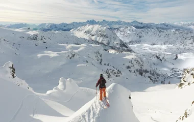 One ski thinking