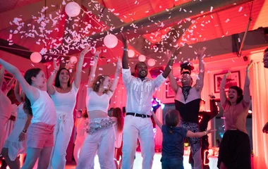 Party in paradise