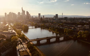 Frankfurt am Main mit Ausblick auf Skyline