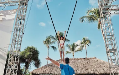 Club Med Trapeze