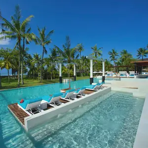 Indonesia Club Med pool