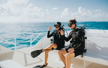 Explore the sea with our scuba diving instructors from beginner to advanced