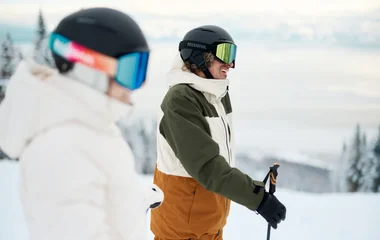 Deux skieurs