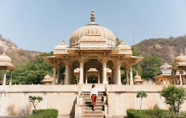 Orchha : palais sacrés préservés, loin des foules