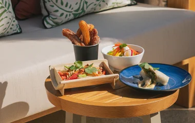 Platos del resort.