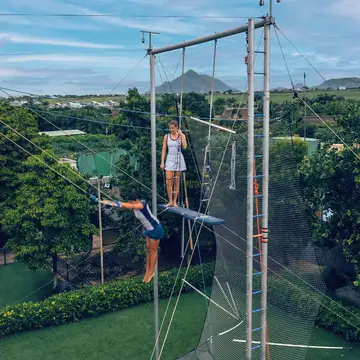 Flying trapeze & circus activities