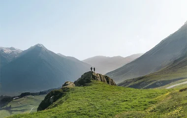 Escursioni sui sentieri di montagna a Pragelato in estate