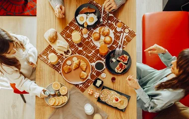 Café da manhã colonial servido no chalé