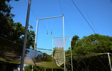 Flying trapeze & circus activities