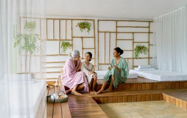 Abuela, hija y nieta en el spa.