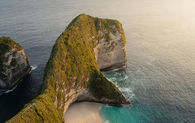 Kelingking Beach