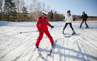 People skiing
