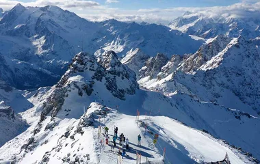 Un pic enneigé à Verbier, Suisse